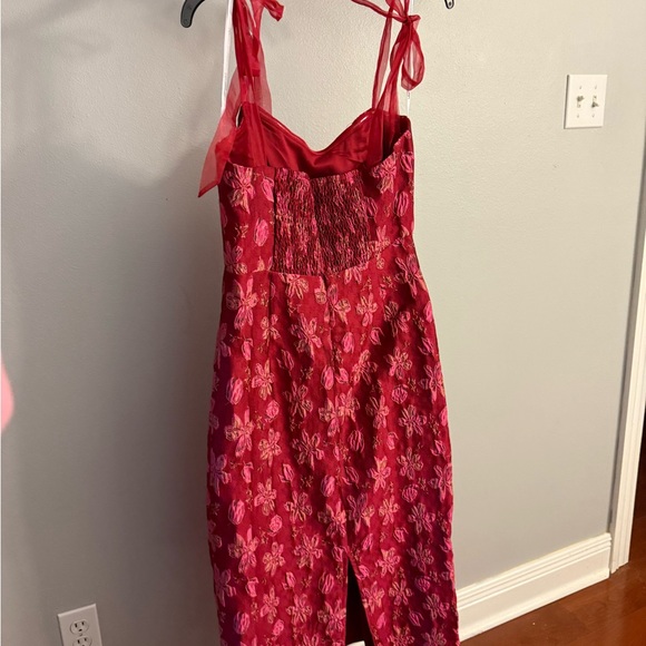 Lulu's Magenta Floral Jacquard Midi Dress - Picture 9 of 10